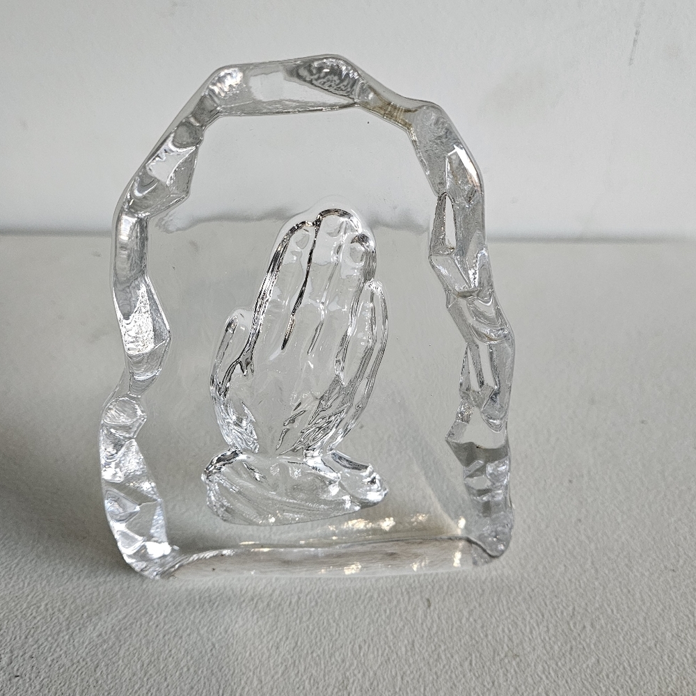 Praying Hand - Picture 3 of 4